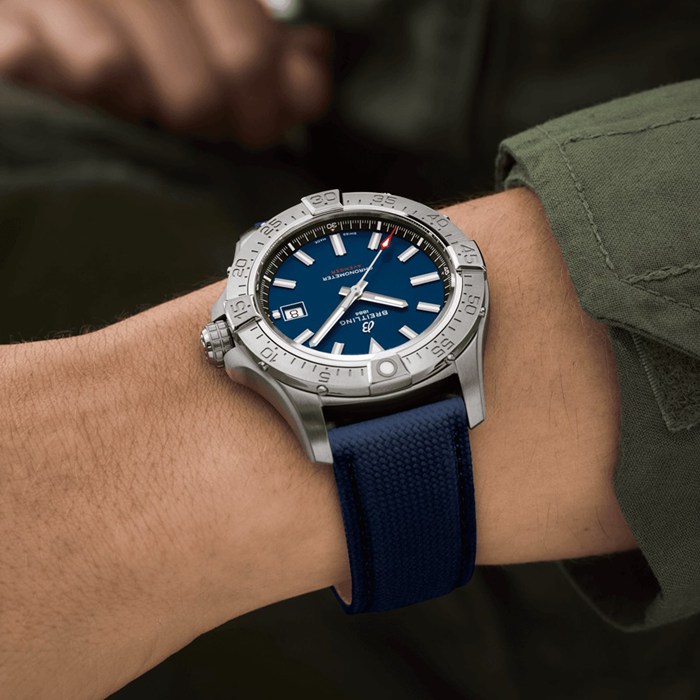 Breitling Avenger Automatic 42mm Montre Homme Cuir Bleu A17328101C1X1 – Image 5