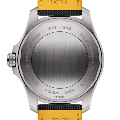 Breitling Avenger Automatic GMT 44mm Montre Homme Cuir Noir A32320101B1X1 – Image 2