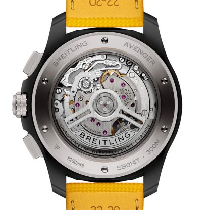 Breitling Avenger B01 Chronograph 44mm Night Mission Montre Homme Cuir Jaune SB0147101I1X1 – Image 2
