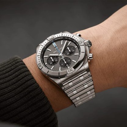Breitling Chronomat B01 42mm Montre Homme Gris Titane EB0134101M1E1 – Image 5