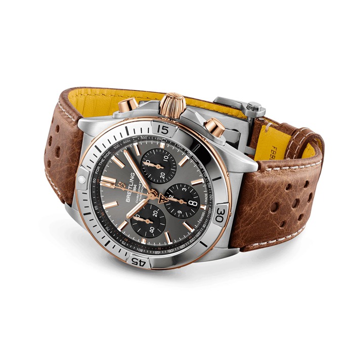 Breitling Chronomat B01 Triumph 42mm Montre Homme Gris TB0134101M1X1 – Image 4