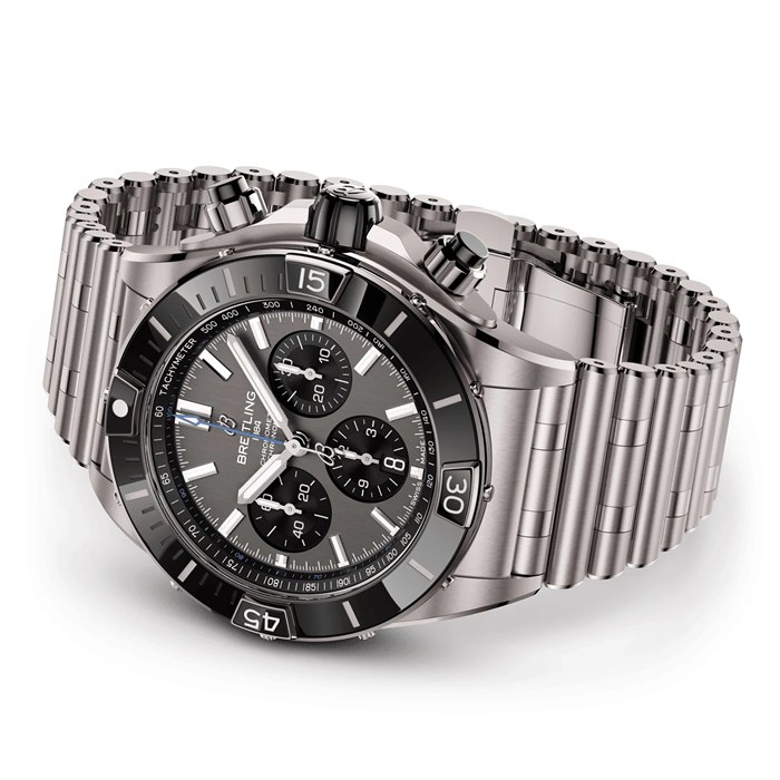 Breitling Super Chronomat B01 Montre homme 44 mm Titane gris EB0136251M1E1 – Image 4