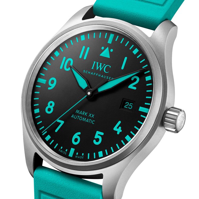 IWC Pilot Watch Mark XX Mercedes AMG PETRONAS Formula One™ Team 40mm Montre Homme Noir IW328210 – Image 3