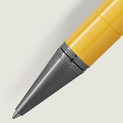 Montblanc Grands Personnages Enzo Ferrari Edition Spéciale Giallo Modena Stylo à Bille 130663 – Image 2