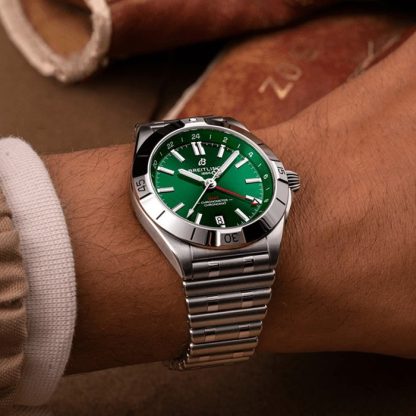 Montre Breitling Chronomat Automatic GMT 40 Green Dial A32398101L1A1 – Image 5