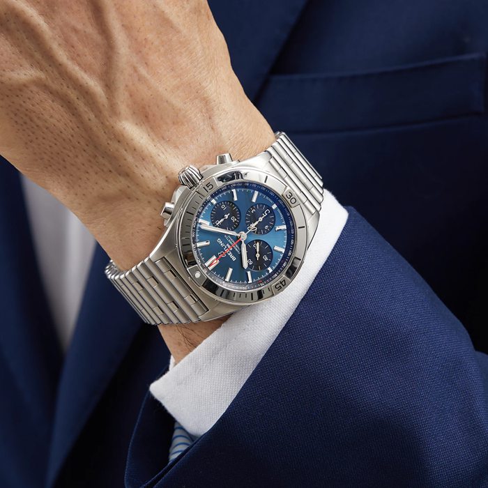 Montre Breitling Chronomat B01 42 en acier inoxydable bleu AB0134101C1A1 – Image 5