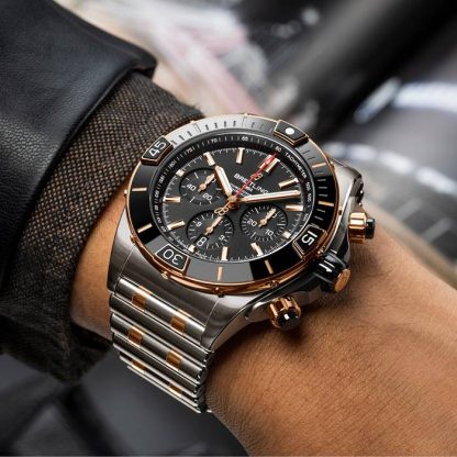 Montre Breitling Super Chronomat B01 44 en acier inoxydable et or rouge 18 carats UB0136251B1U1 – Image 5