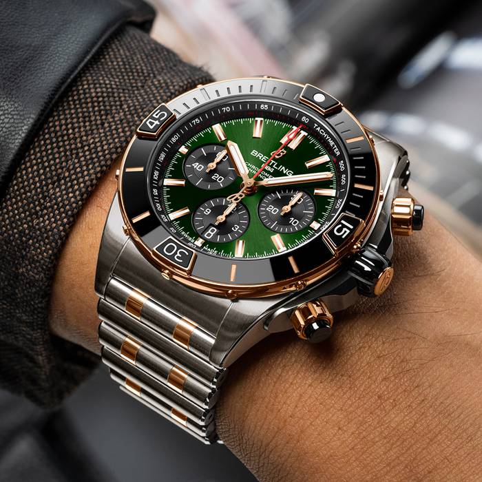 Montre Breitling Super Chronomat B01 44 en acier inoxydable et or rouge 18 carats UB0136251L1U1 – Image 5