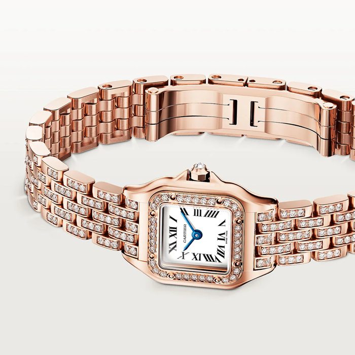 Montre Cartier Panthère de Cartier modèle mini mouvement à quartz Boîtier en or rose 750/1000 serti de 32 diamants taille brillant totalisant 0,15 carats Dimensions 25 mm x 20 mm WJPN0063 – Image 5