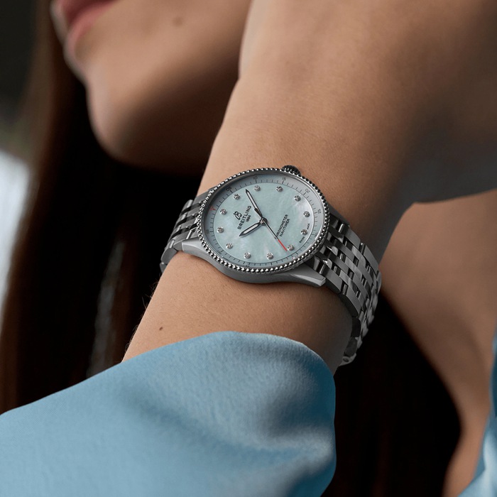 Montre Femme Breitling Navitimer 32mm Bleu Nacre A77320171C1A1 – Image 5