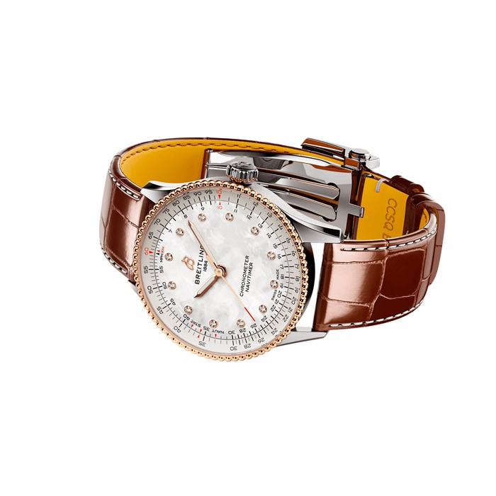 Montre Femme Breitling Navitimer 36mm Alligator Nacre Blanche U17327211A1P1 – Image 4