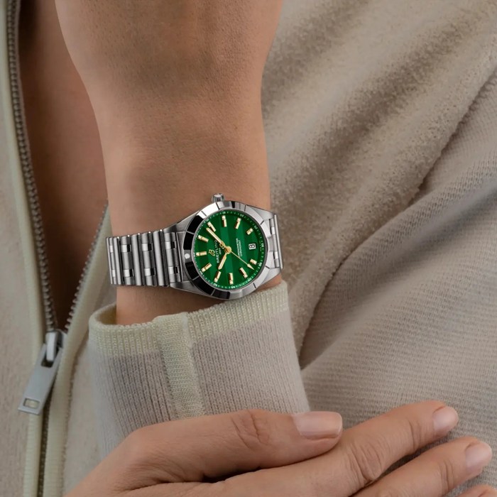 Montre femme Breitling Chronomat GMT Six Nations Ireland Limited Edition 32mm A773107A1L1A1 – Image 5