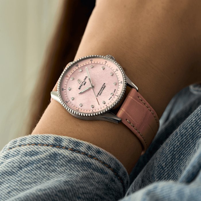 Montre femme Breitling Navitimer 32 mm Alligator nacre rose A77320D91K1P1 – Image 5