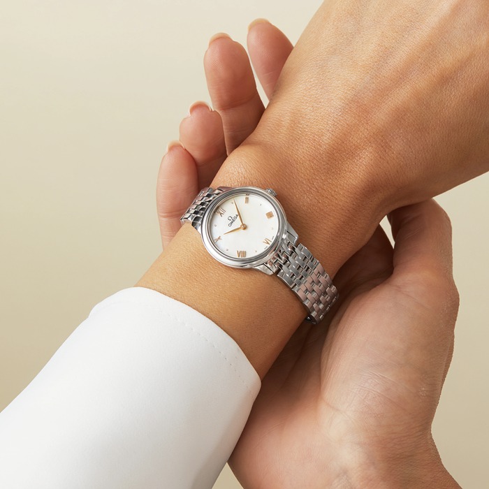 Omega De Ville Prestige Quartz 27.5mm Ladies Watch White O43410286005001 – Image 2