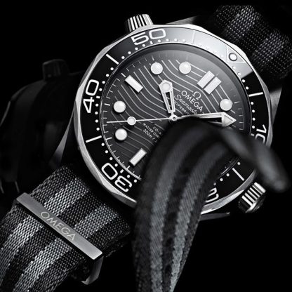 Omega Seamaster Diver 300m Co-Axial 43.5mm Montre Homme O21092442001002 – Image 4
