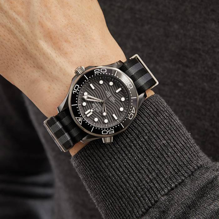 Omega Seamaster Diver 300m Co-Axial 43.5mm Montre Homme O21092442001002 – Image 5