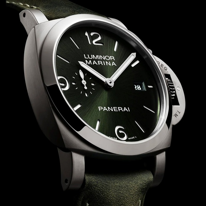 Panerai Luminor Marina Titanio 44mm Montre Homme Vert PAM03325 – Image 2