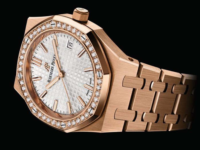 Réplique Audemars Piguet Royal Oak Selfwinding Argent 77351OR.ZZ.1261OR.01 – Image 2