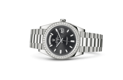 Réplique Rolex Day-Date 40 Oyster 40 mm or blanc et diamants 228349RBR – Image 2