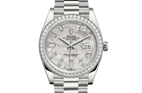 Réplique Rolex Day-Date 40 Oyster 40 mm or blanc et diamants 228349RBR